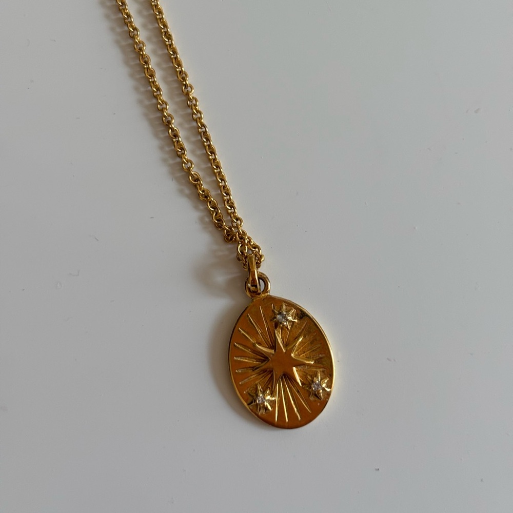 Mejuri Gold Starburst Pendant Necklace - Picture 2 of 4